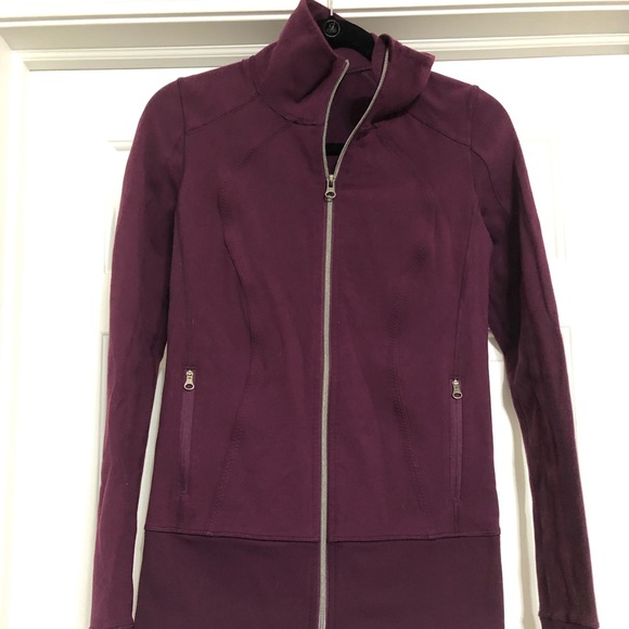 lululemon athletica Tops - Lululemon nice asana size 6 burgundy maroon jacket lululemon athletica Tops - Lululemon nice asana size 6 burgundy maroon jacket